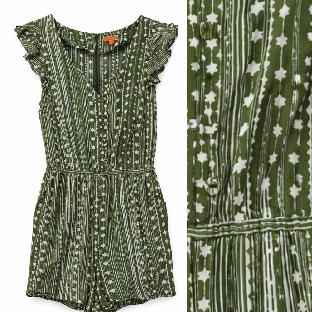 ModCloth Green Star Print Ruffle Sleeve Romper Size S